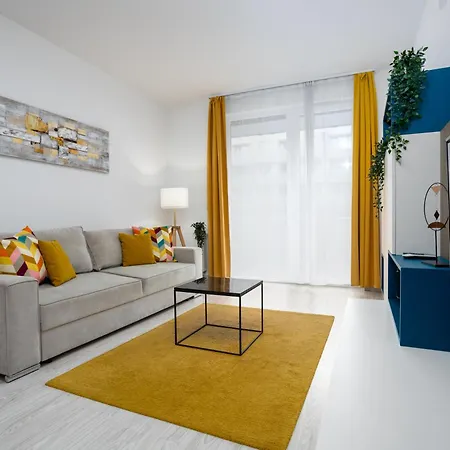 New Atrium Residences With Free Private Parking Apartament