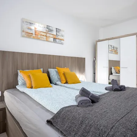 New Atrium Residences With Free Private Parking * Budapesta
