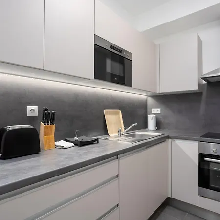 New Atrium Residences With Free Private Parking * Budapesta