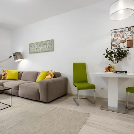 Apartament New Atrium Residences With Free Private Parking *