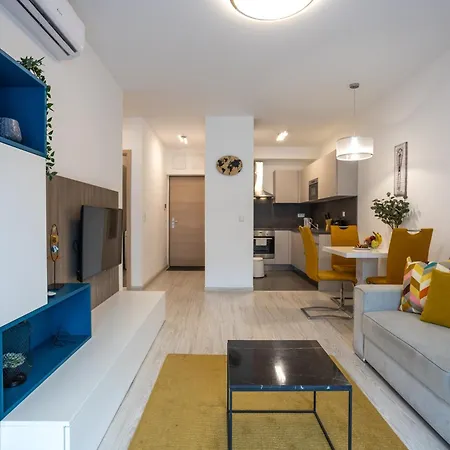 New Atrium Residences With Free Private Parking *