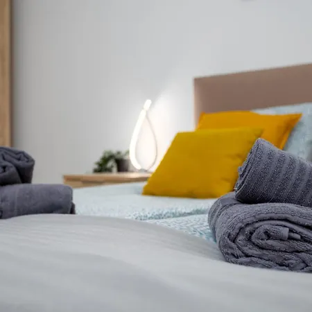 New Atrium Residences With Free Private Parking Apartament
