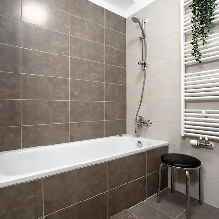 New Atrium Residences With Free Private Parking Apartament Budapesta